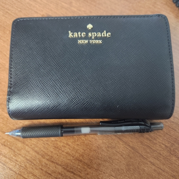 Kate Spade Wallet - Picture 7 of 8